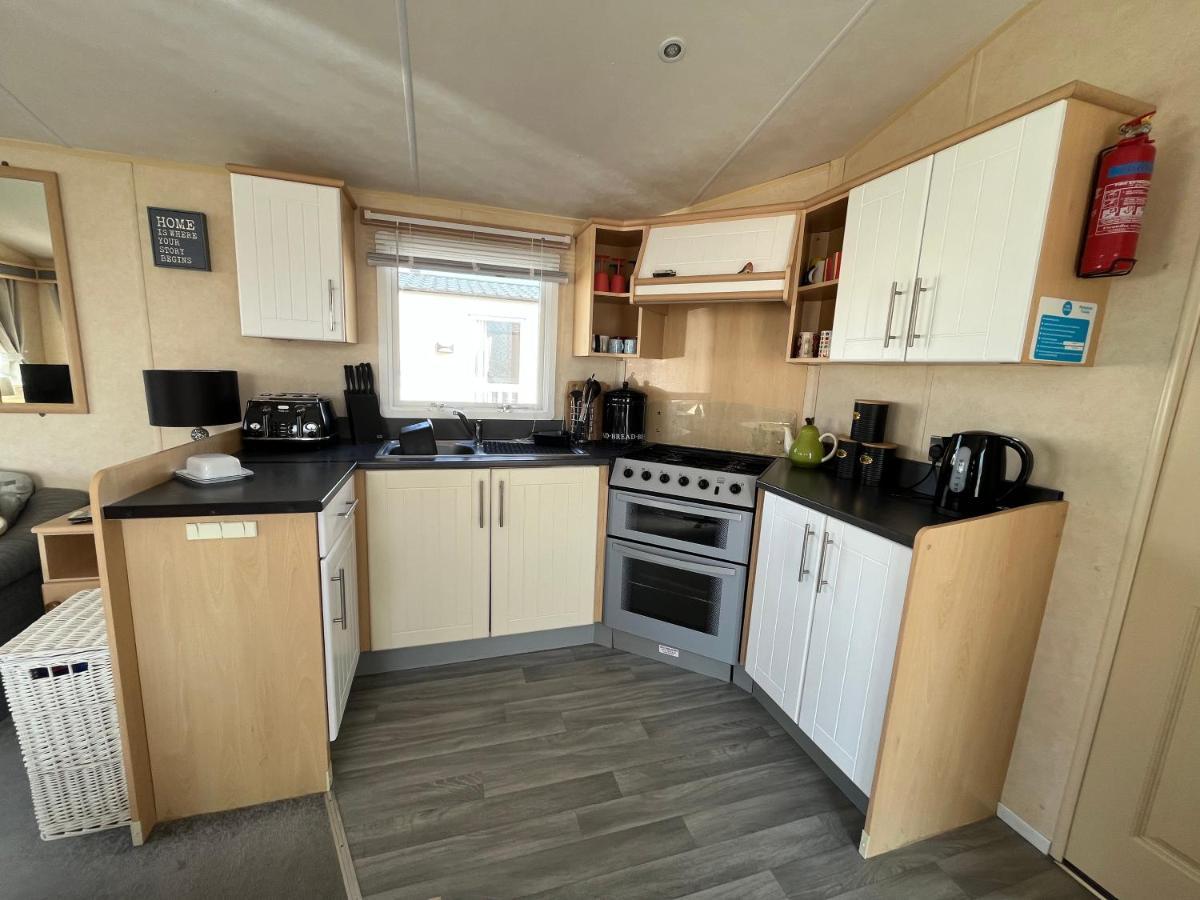 Вилла Grouse 54, Scratby - California Cliffs, Parkdean, Sleeps 6, Pet Friendly, Bed Linen, Towels And Wi-Fi Included Экстерьер фото